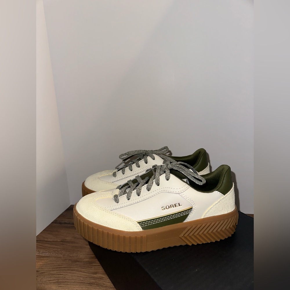 Sorel ona Ave T-Toe White and Olive Sneakers with Brown Sole
